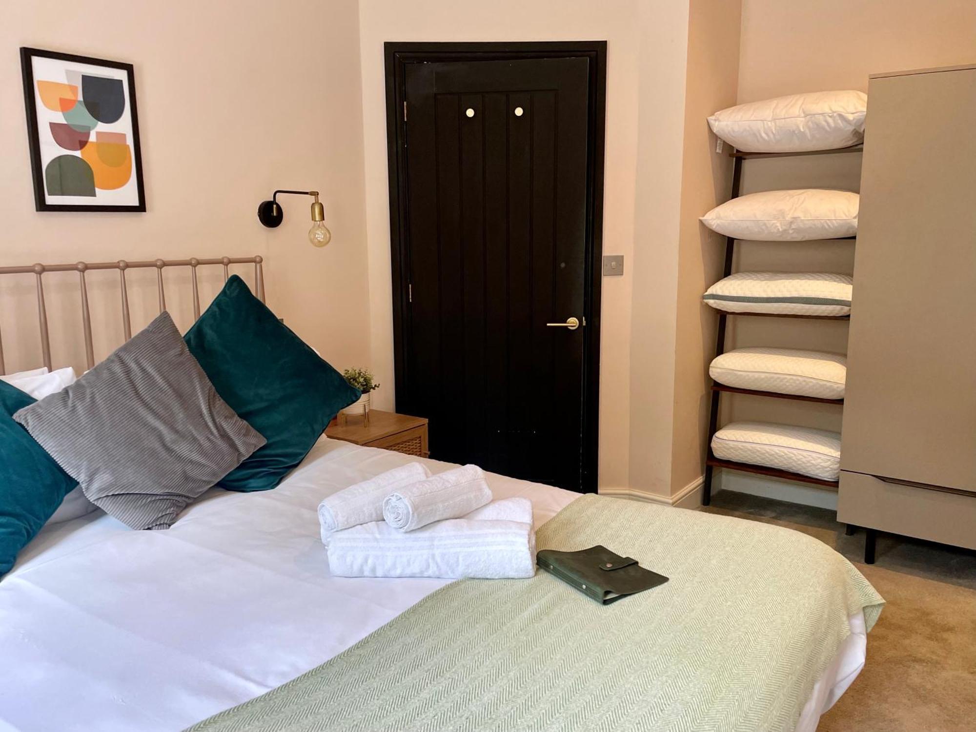 Pillow Menu! 1 Bed Garden Flat Finsbury Park Лондон Экстерьер фото
